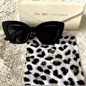 CASEY HOLMES COLLAB W/DIFF SUNGLASSES🕶